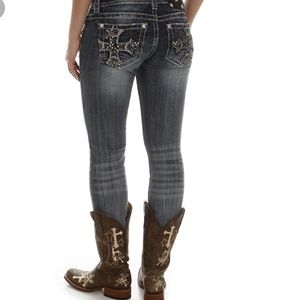 🔥SALE🔥Miss Me Signature Straight Distressed Jean
